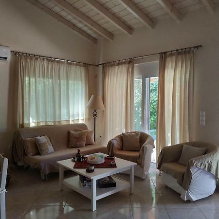 Alexandra Apartment Artemida  Ngoại thất bức ảnh
