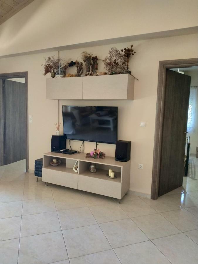 Alexandra Apartment Artemida  Ngoại thất bức ảnh