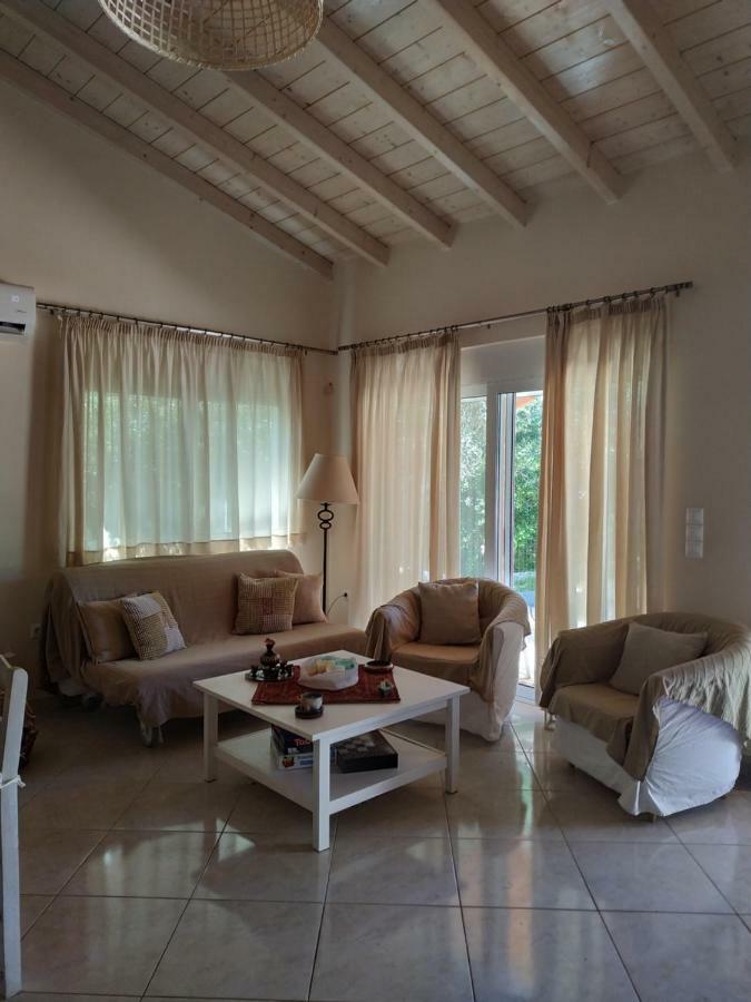 Alexandra Apartment Artemida  Ngoại thất bức ảnh