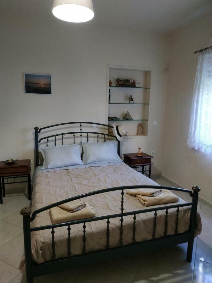 Alexandra Apartment Artemida  Ngoại thất bức ảnh